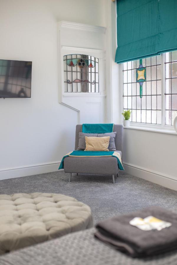 #20 Grimston St 2 Bedroom Near Hull New Theatre Apartment