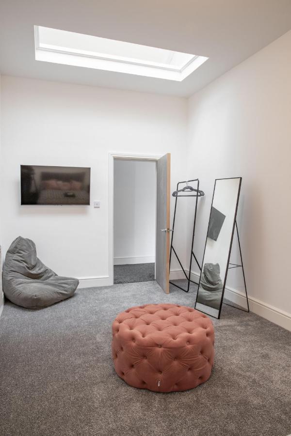 Apartment #20 Grimston St 2 Bedroom Near Hull New Theatre Kingston upon Hull